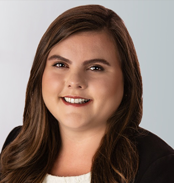 Liz Grade Headshot