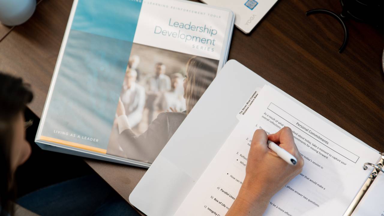 Leadership binder and workbook